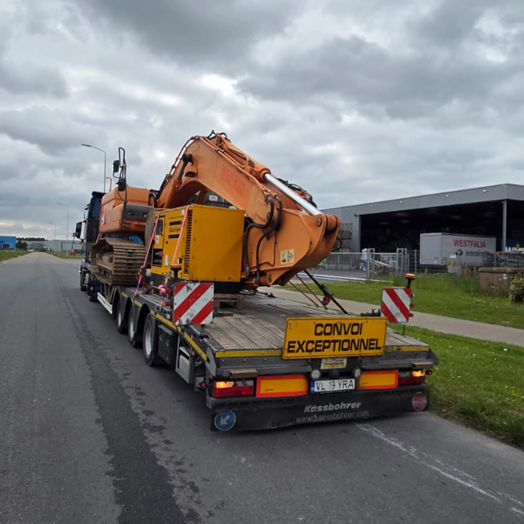 transport agabaritic internațional excavatoare cu ansamble ale firmei Irra Truckline